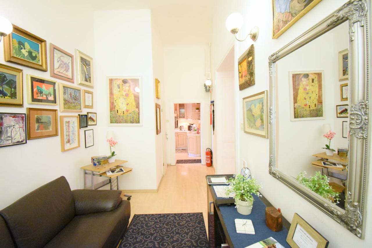 Donos Art Apartment Zagabria Esterno foto